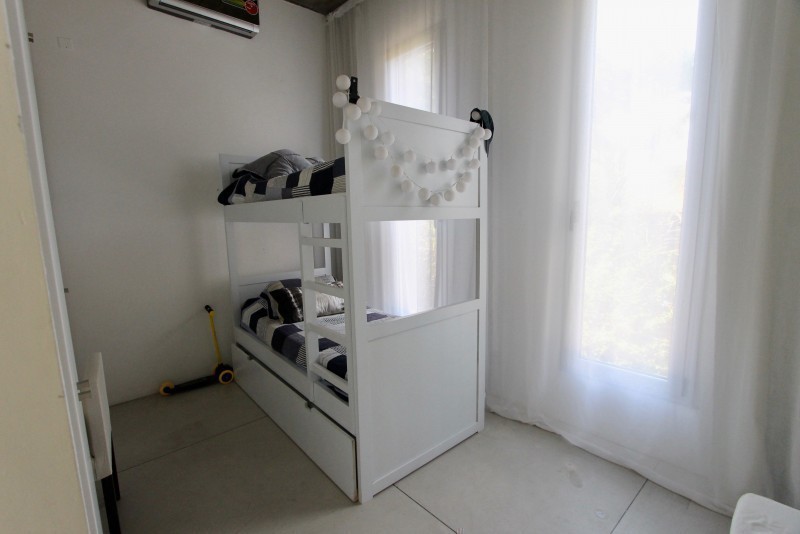 Excelente casa emplazada en una planta en Laguna Blanca